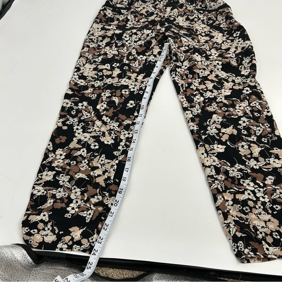 Anthropologie Cartonnier Black Floral Print Pull On Cropped Ankle Pants Size 8 - Picture 6 of 7